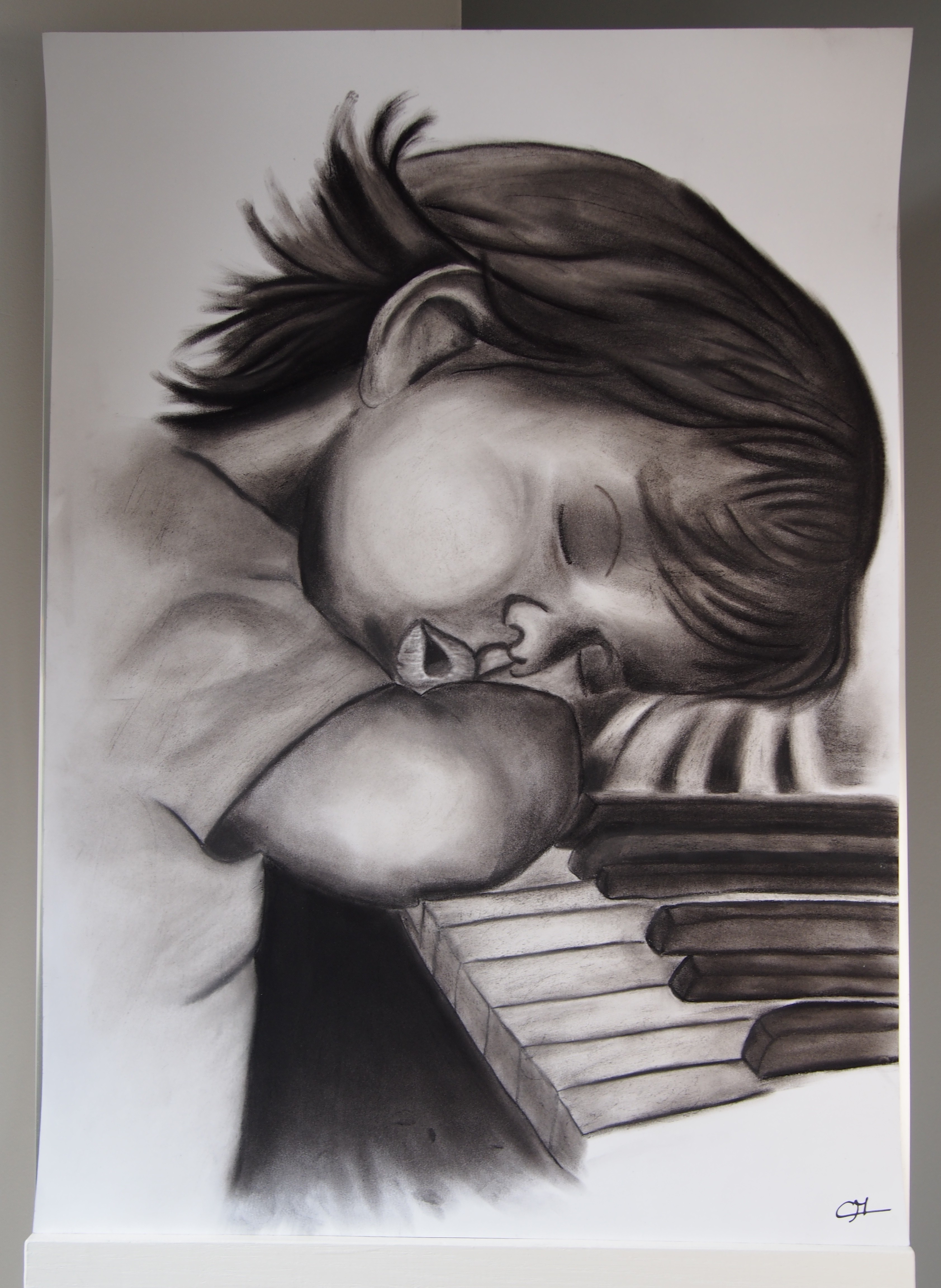 Faustine au piano